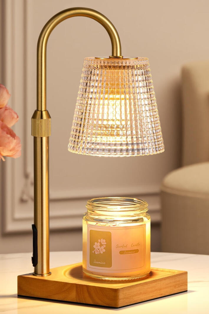 The Hong-in Candle Warmer Lamp melts your favorite jar candles with gentle bulb heat no fire, no smoke, no worry. Four brightness levels, an 8-hour auto shutoff timer, adjustable height, and a wood-and-polka-dot glass design that looks stunning anywhere. C